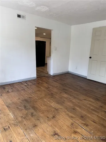 $900 | 310 West Market Street, Unit 1, New Albany, IN 47150