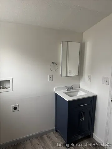 $900 | 310 West Market Street, Unit 1, New Albany, IN 47150