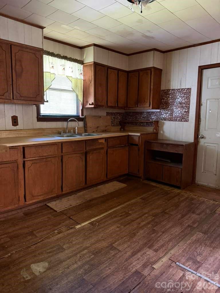 480 Hawkins Road Union, SC 29379 - Photo 5 of 16