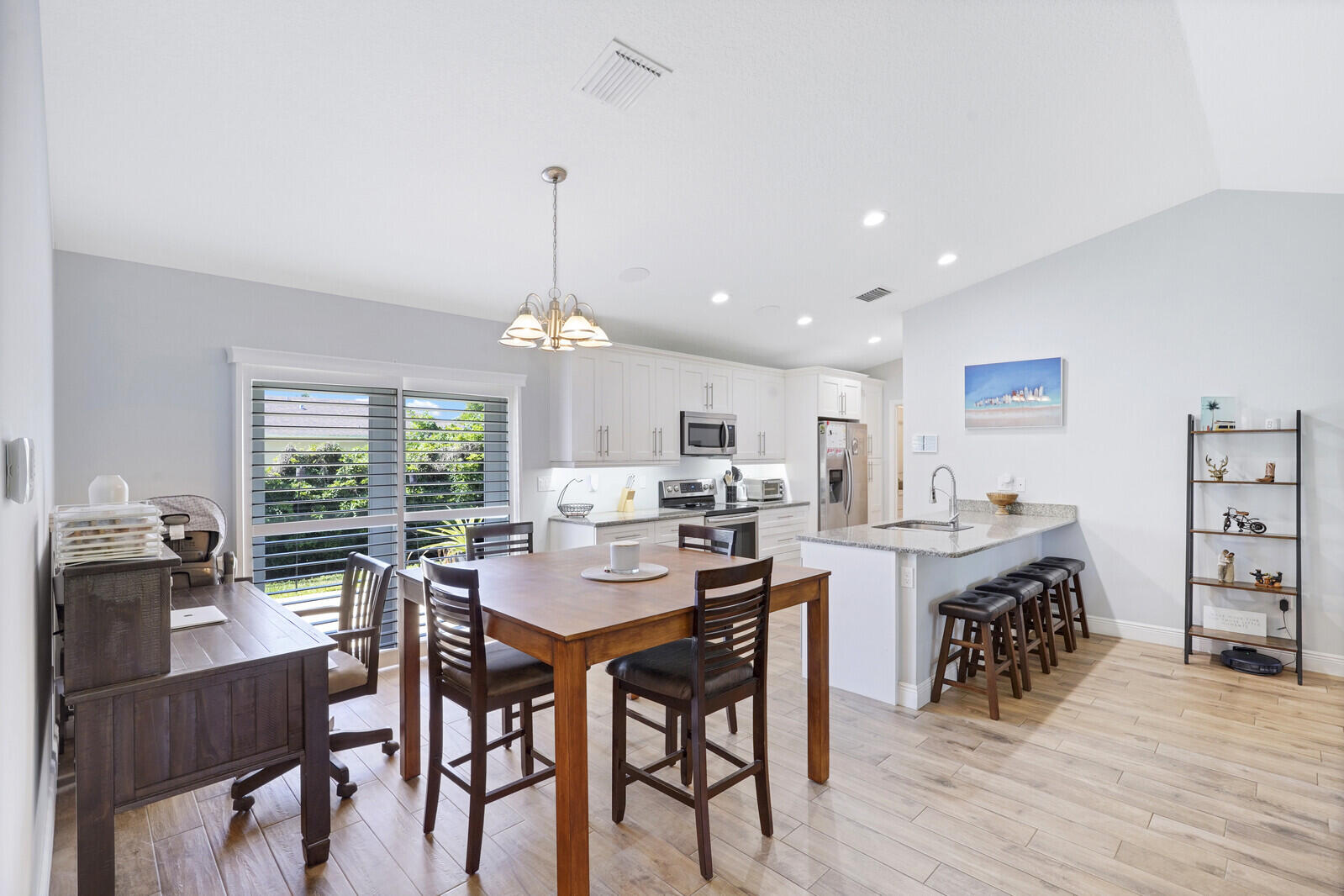 61 West Mango Road Lake Worth, FL 33467 - Photo 5 of 17 15_image_15_mls