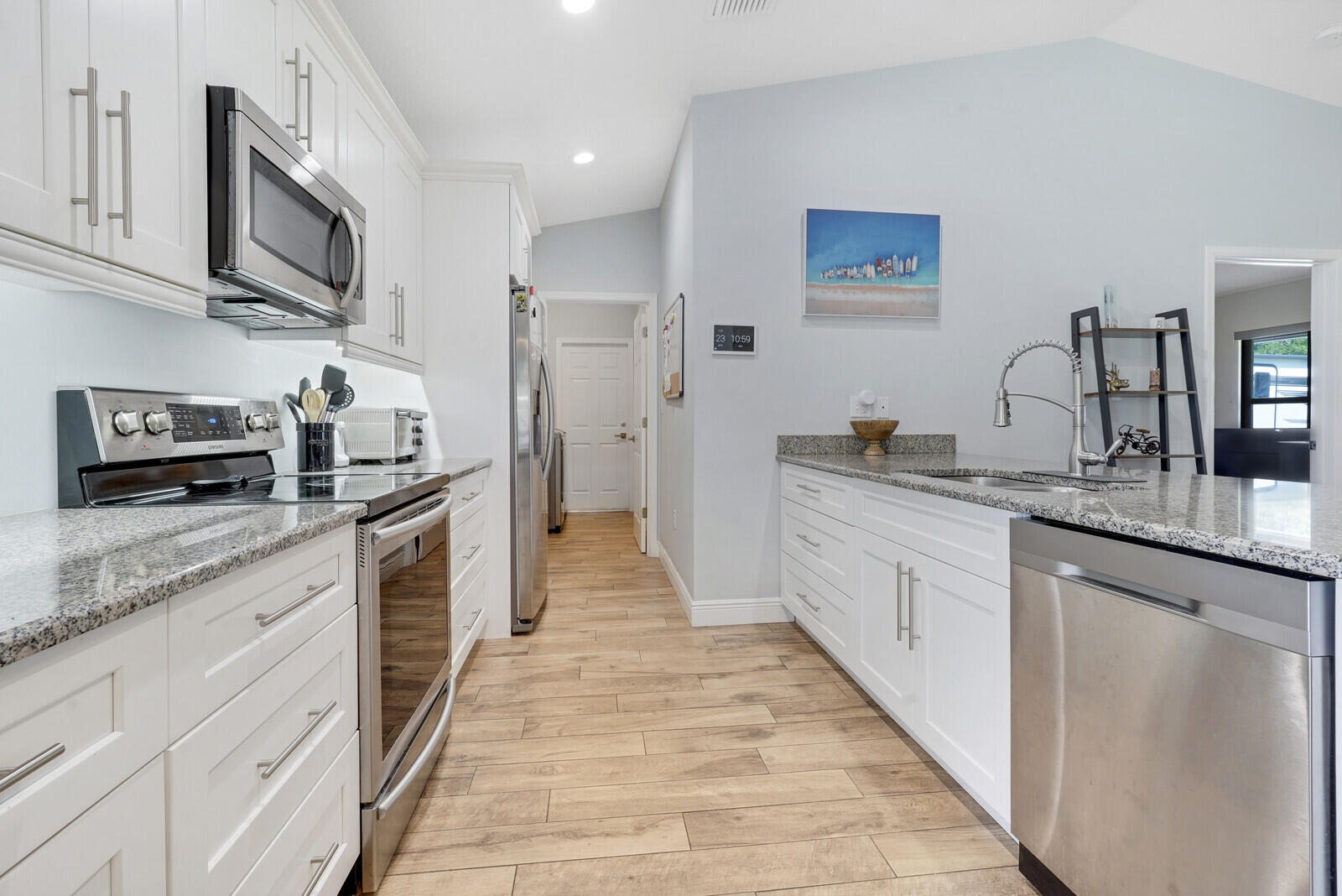 61 West Mango Road Lake Worth, FL 33467 - Photo 7 of 17 18_image_18_mls