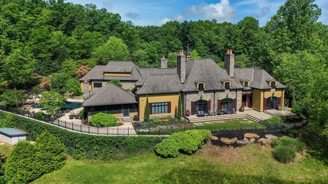 $8,880,000 | 255 Villa Segrata North Ridge Road, Sevierville, TN 37876