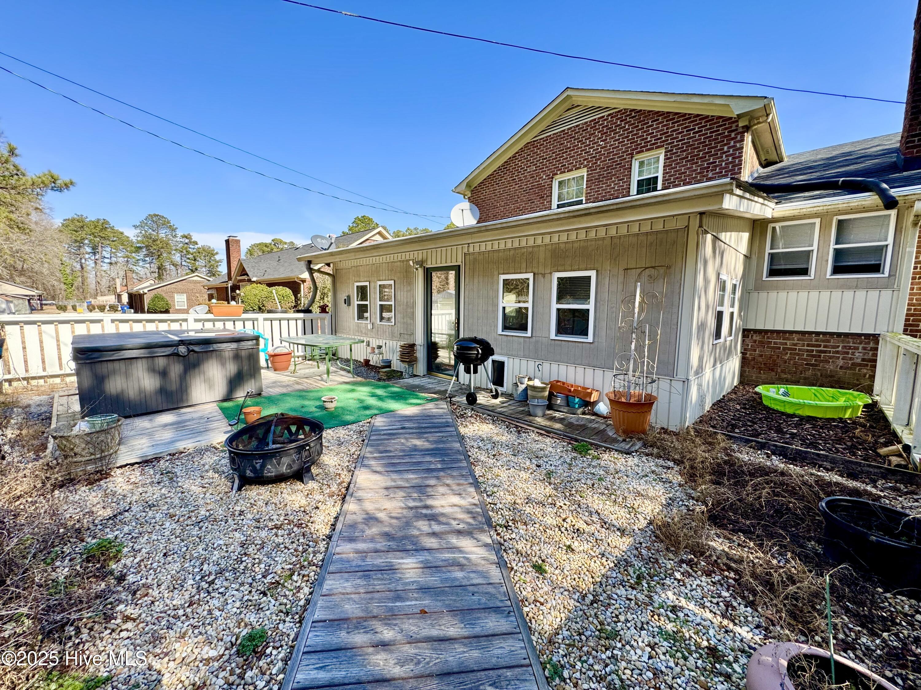 2702 Hodges Road Kinston, NC 28504 - Photo 67 of 69 enclosed patio