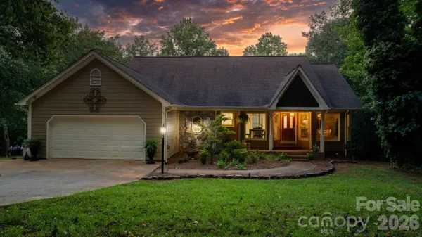 $674,500 | 4093 Fairview Drive, Maiden, NC 28650
