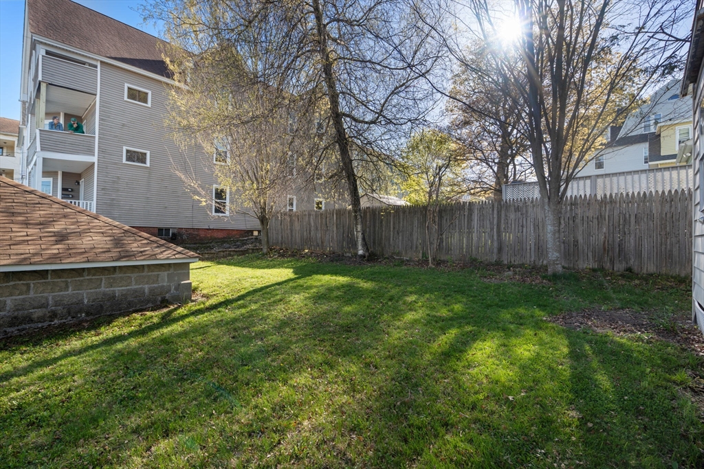 35 Boardman Street Worcester, MA 01606 - Photo 23 of 25