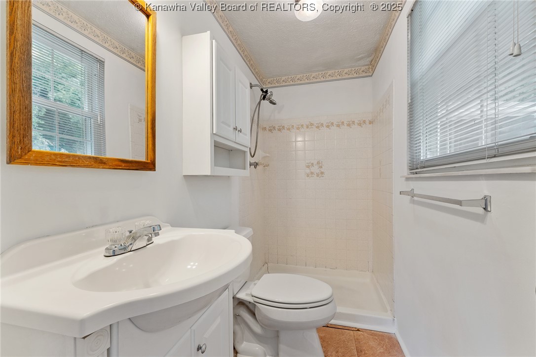 910 Echo Road South Charleston, WV 25303 - Photo 13 of 32 Gallery Image 13