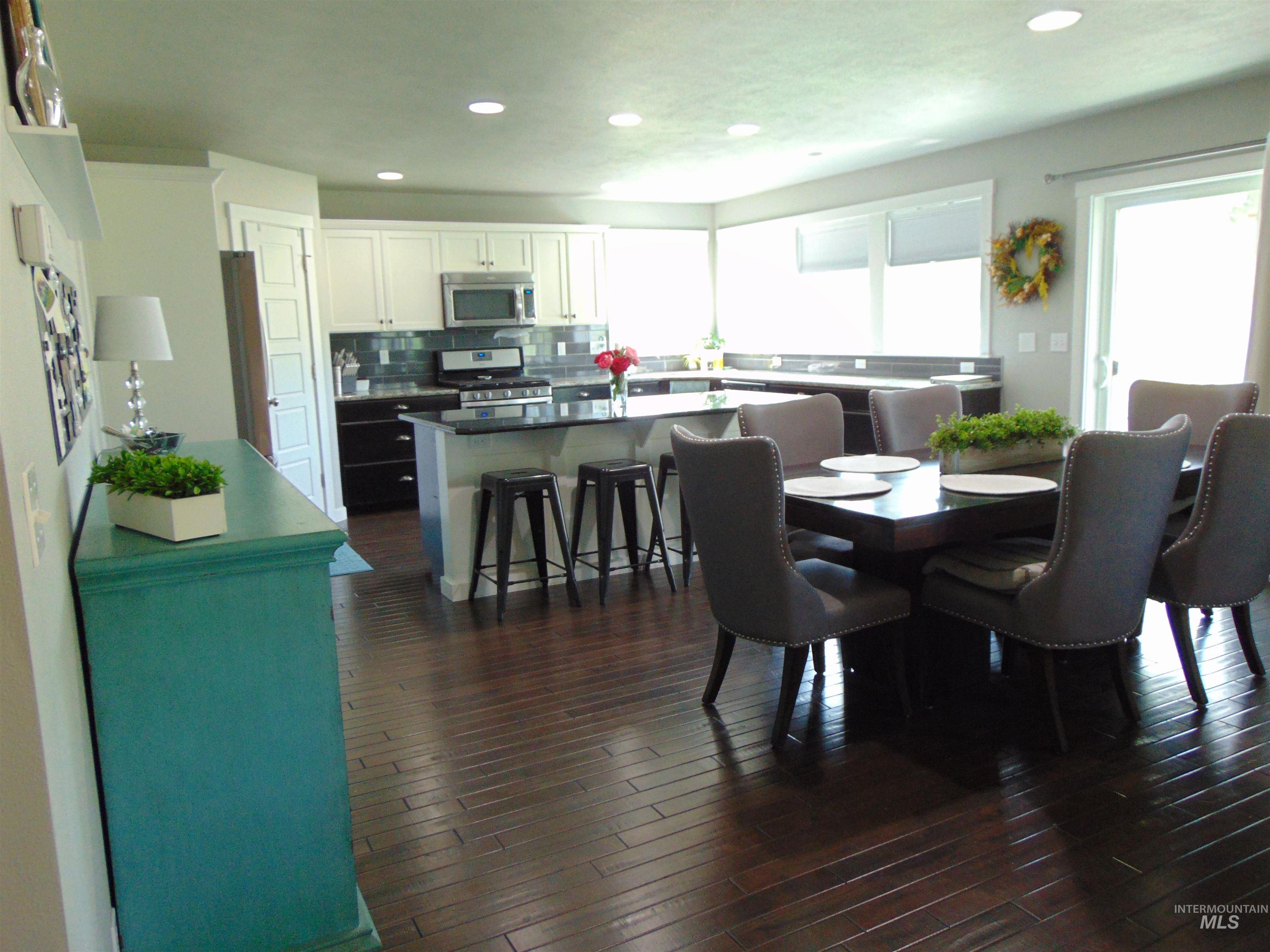 983 South Street Vale, OR 97918 - Photo 16 of 36 Dining room with recessed lighting and dark wood-type flooring