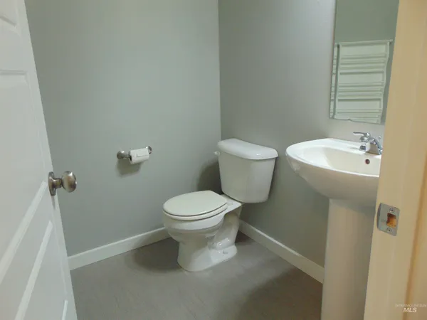 $524,900 | 983 South Street, Vale, OR 97918