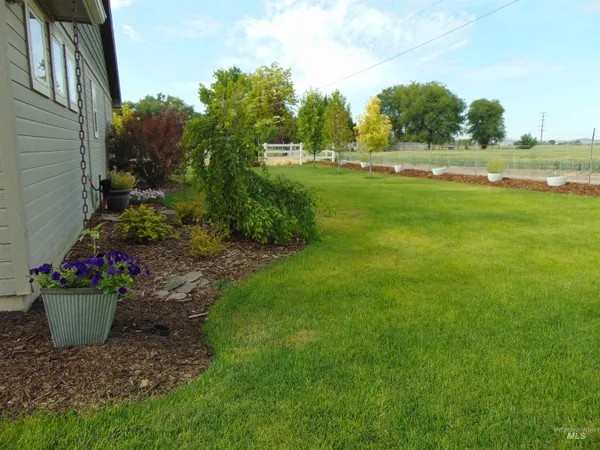 $524,900 | 983 South Street, Vale, OR 97918