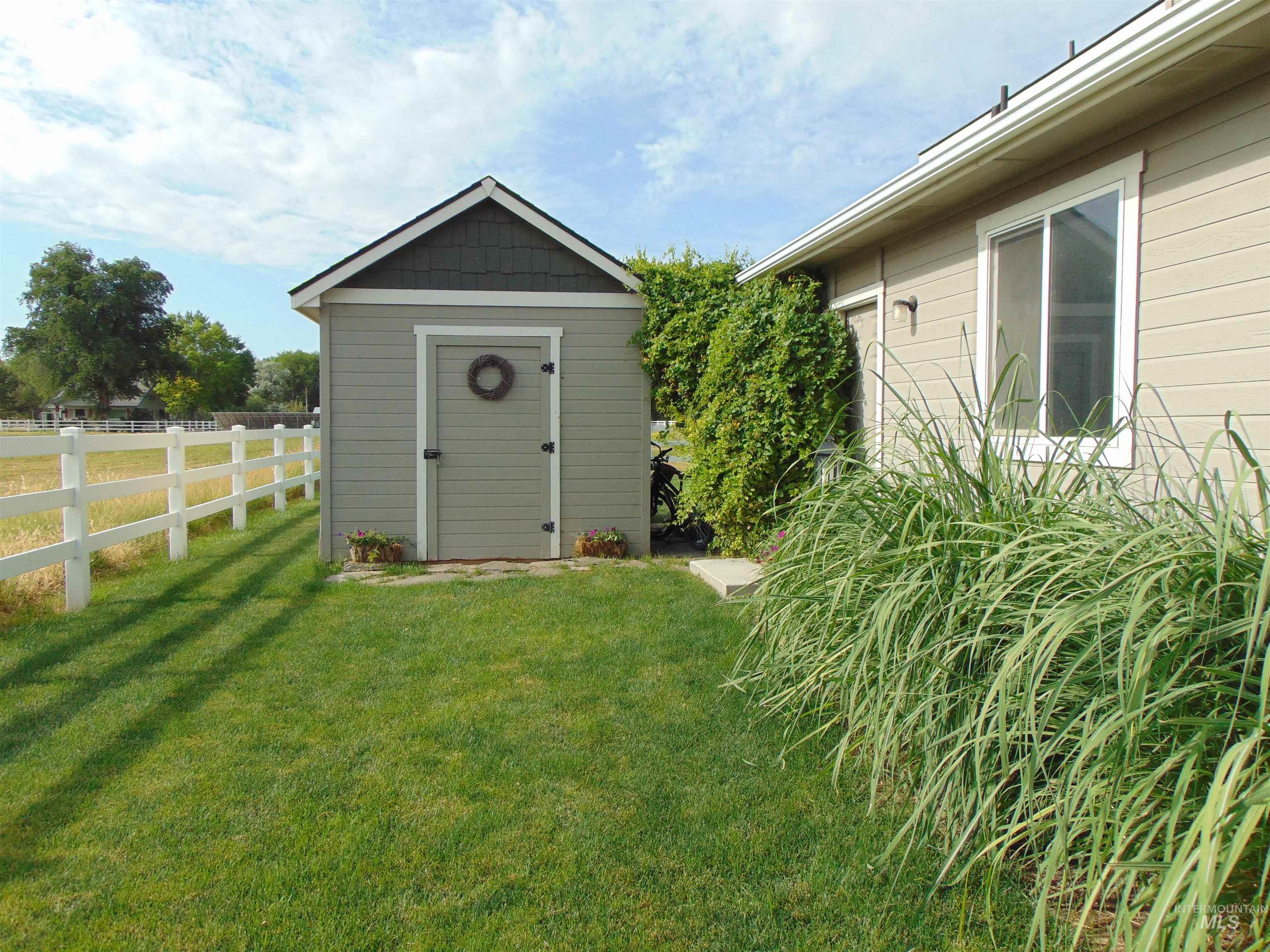 983 South Street Vale, OR 97918 - Photo 6 of 36 View of shed