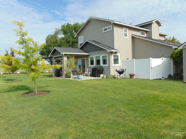 $524,900 | 983 South Street, Vale, OR 97918