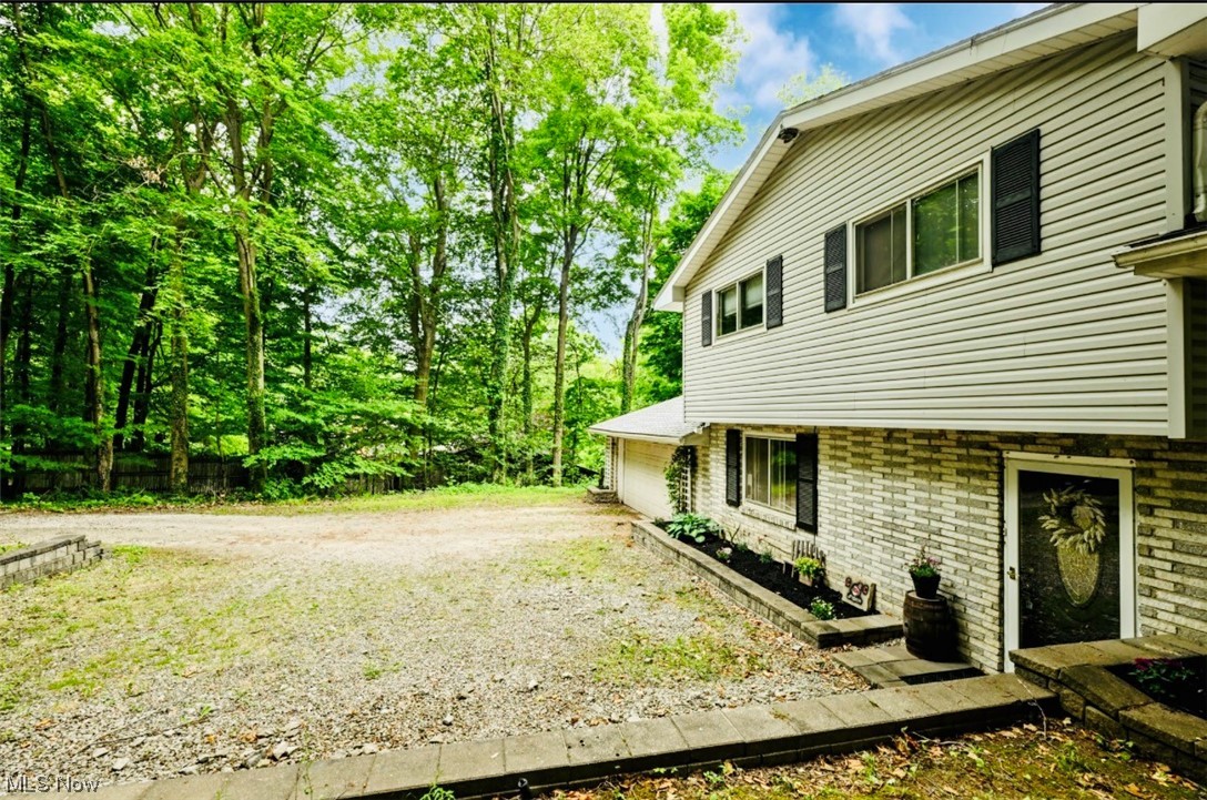 12758 Shondel Road Rittman, OH 44270 - Photo 3 of 34