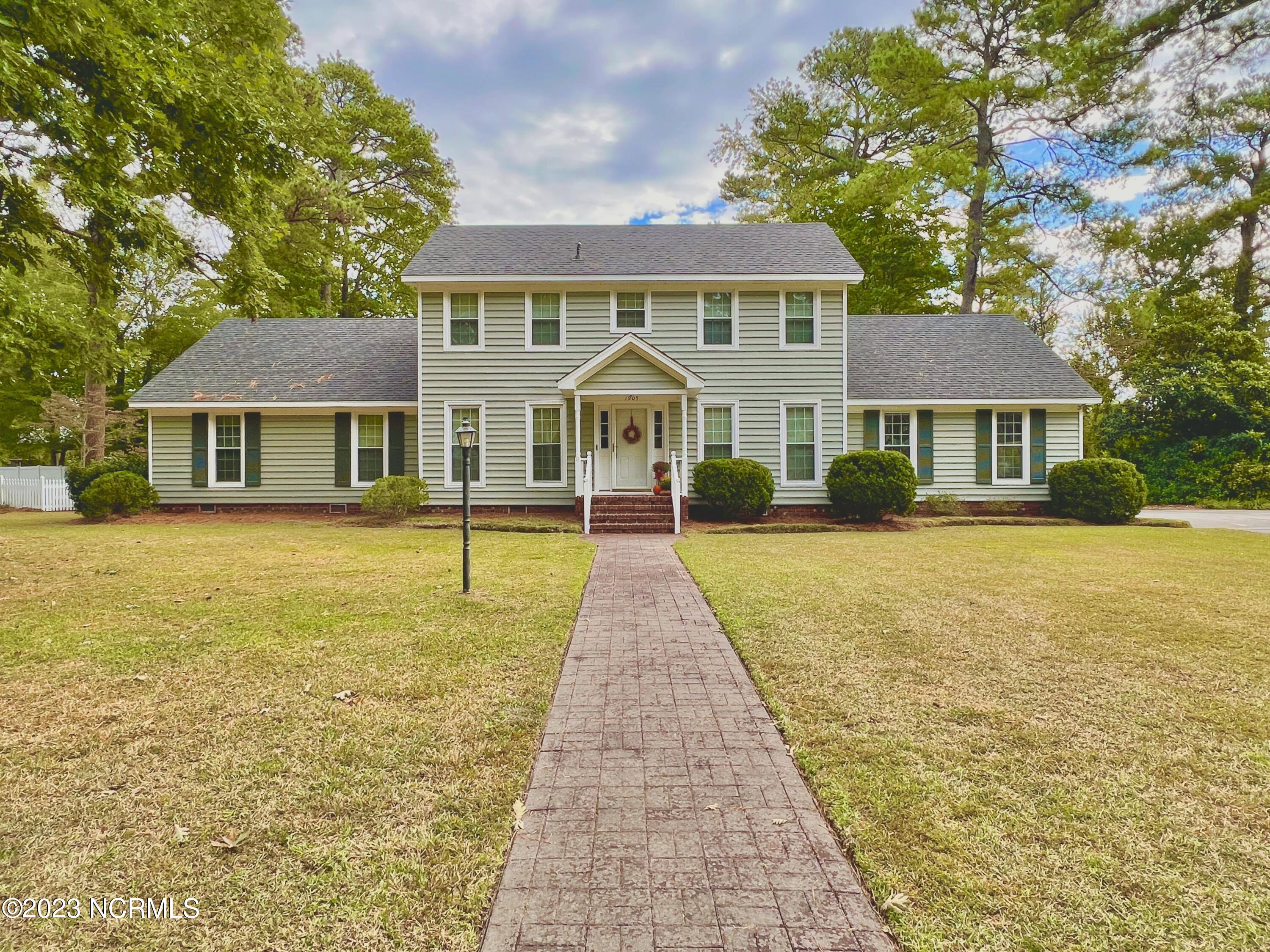 1905 Stanton Road Kinston, NC 28504 - Photo 3 of 86 387507026_1791062674664296_6672266417804