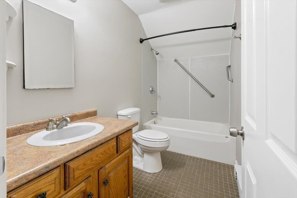 33 Garfield Street Lawrence, MA 01843 - Photo 16 of 22