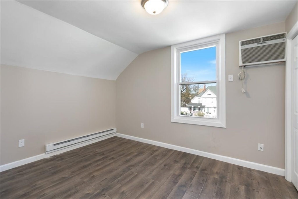 33 Garfield Street Lawrence, MA 01843 - Photo 4 of 22