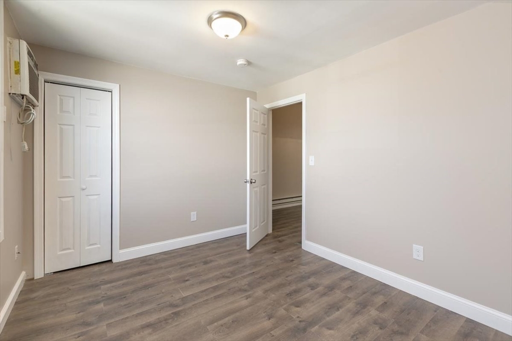 33 Garfield Street Lawrence, MA 01843 - Photo 5 of 22