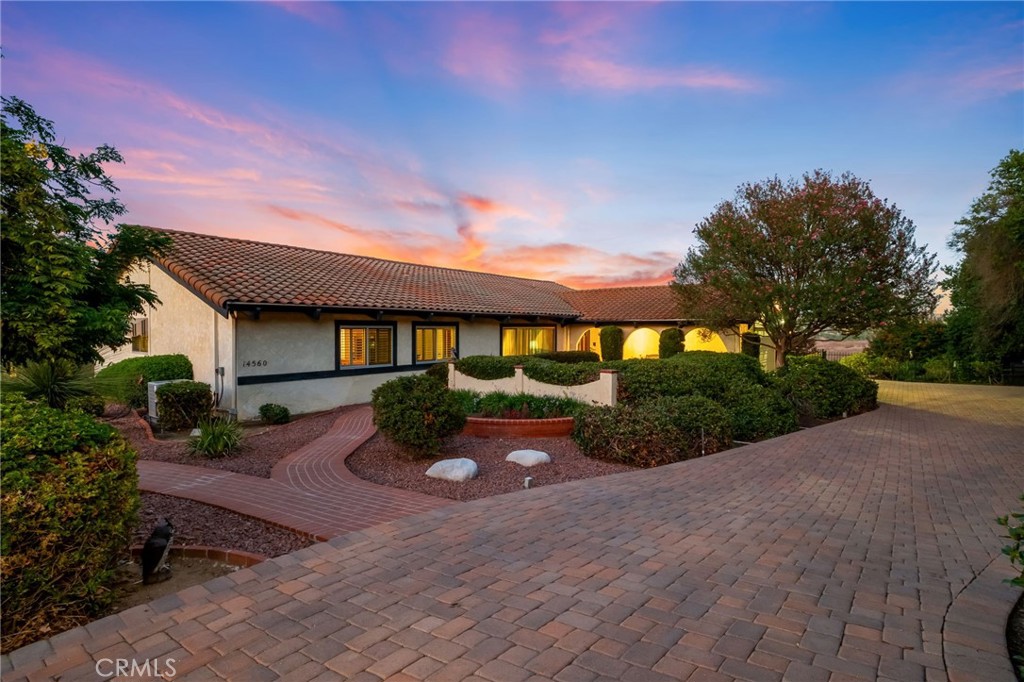 14560 Viewcrest Drive Riverside, CA 92503 - Photo 19 of 75 Gallery Image 19