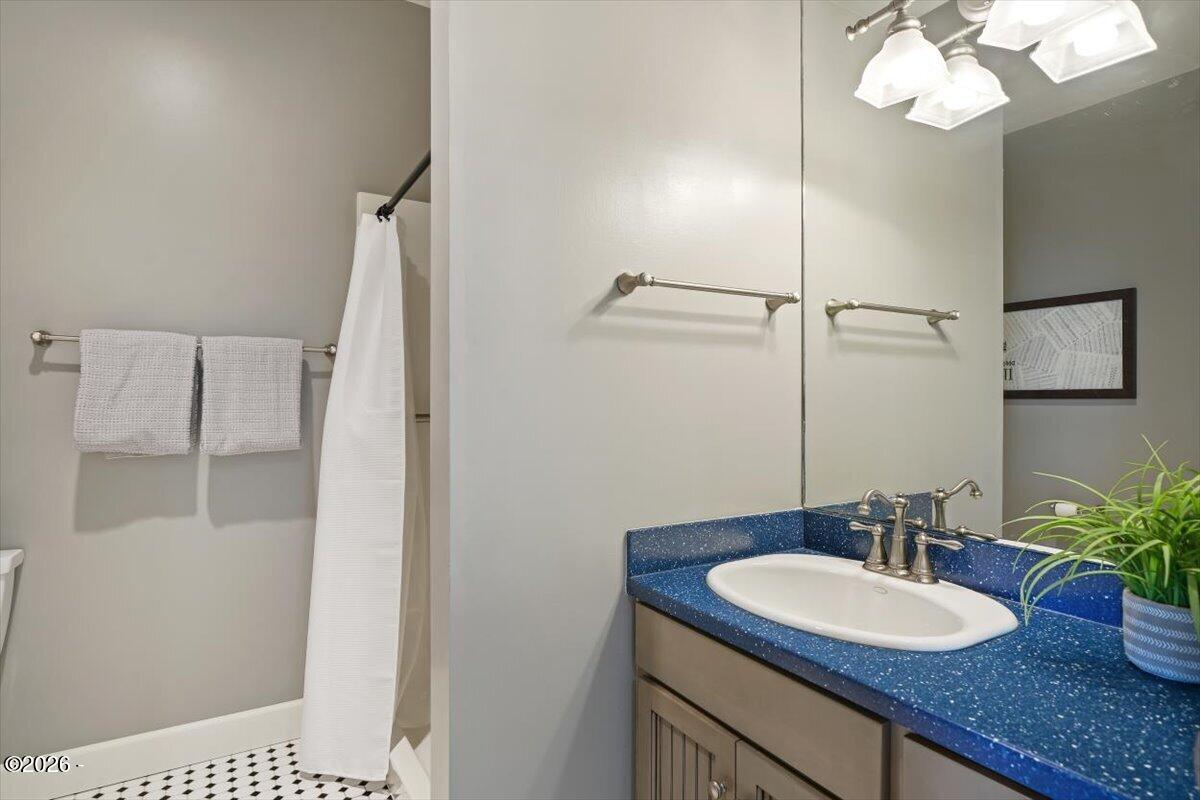 811 Southwest 12th Street Newport, OR 97365 - Photo 69 of 85