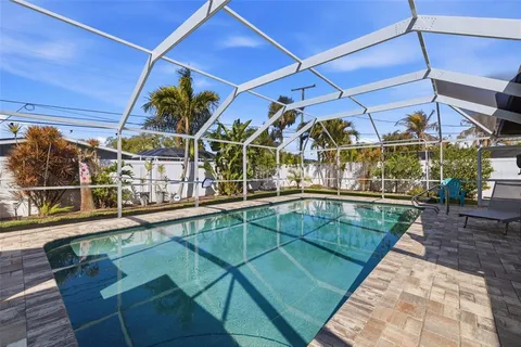 $890,000 | 4029 38th Way South, St. Petersburg, FL 33711