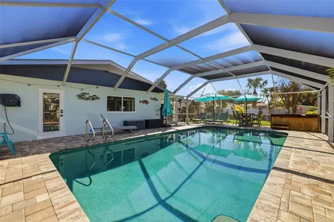 $890,000 | 4029 38th Way South, St. Petersburg, FL 33711