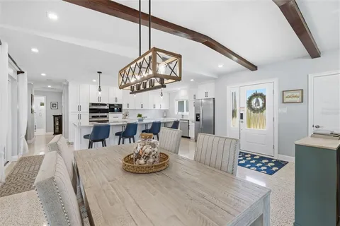 $890,000 | 4029 38th Way South, St. Petersburg, FL 33711