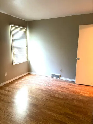 $1,800 | 5215 Merriman Road, Jackson, MI 49201