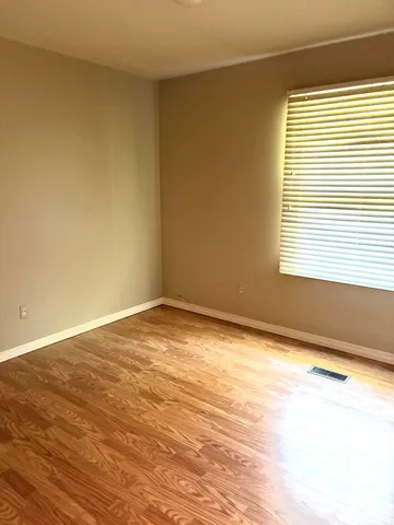 $1,800 | 5215 Merriman Road, Jackson, MI 49201