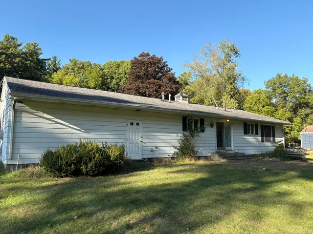 $1,800 | 5215 Merriman Road, Jackson, MI 49201