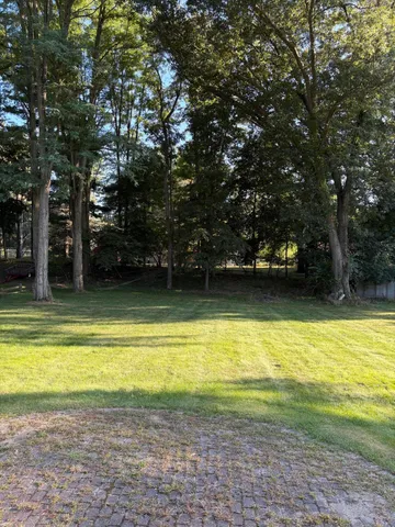 $1,800 | 5215 Merriman Road, Jackson, MI 49201