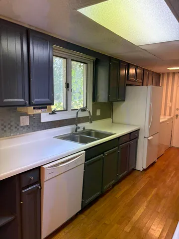 $1,800 | 5215 Merriman Road, Jackson, MI 49201