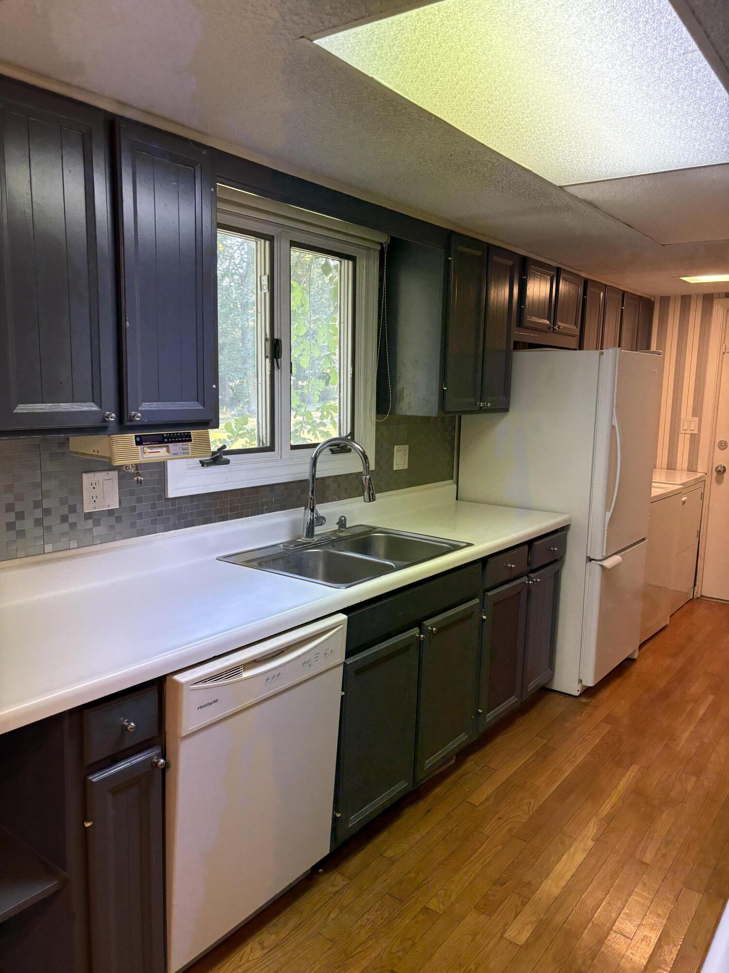 5215 Merriman Road Jackson, MI 49201 - Photo 8 of 16 IMG_2656