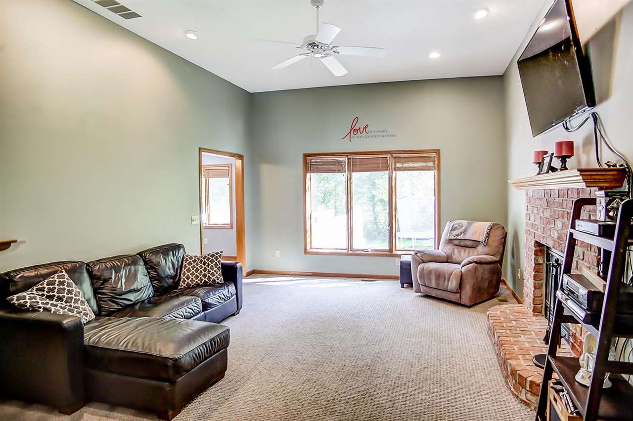 10818 Smokey Ridge Place Fort Wayne, IN 46818 - Photo 11 of 36 Gallery Image 11