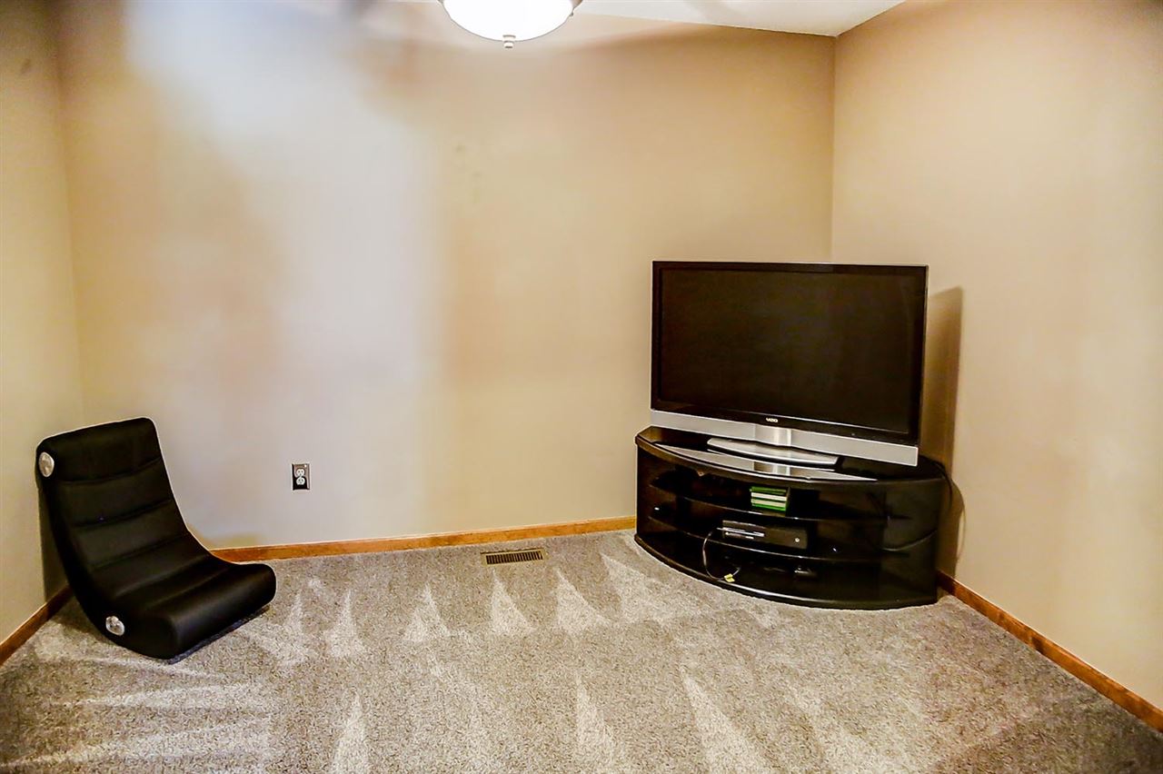 10818 Smokey Ridge Place Fort Wayne, IN 46818 - Photo 36 of 36 Gallery Image 36
