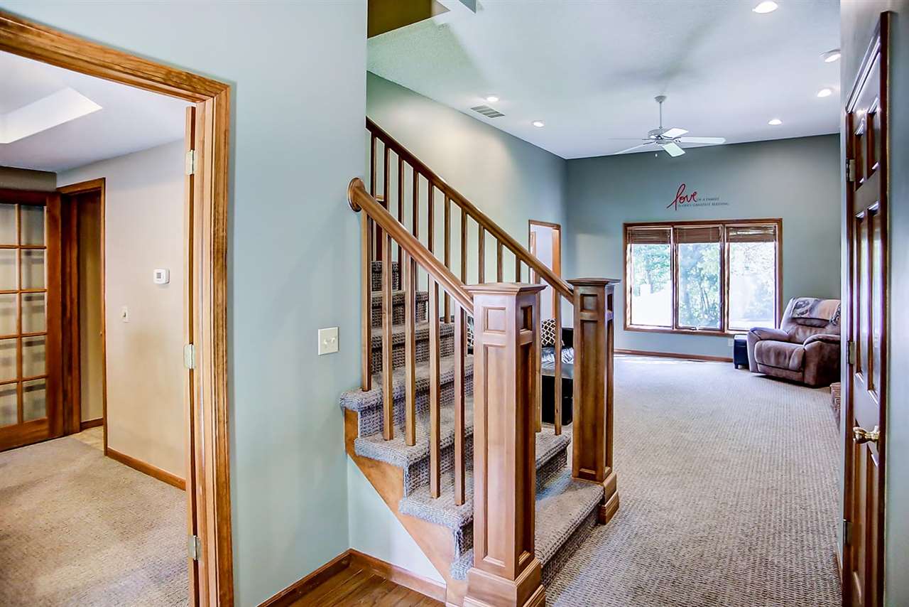 10818 Smokey Ridge Place Fort Wayne, IN 46818 - Photo 10 of 36 Gallery Image 10