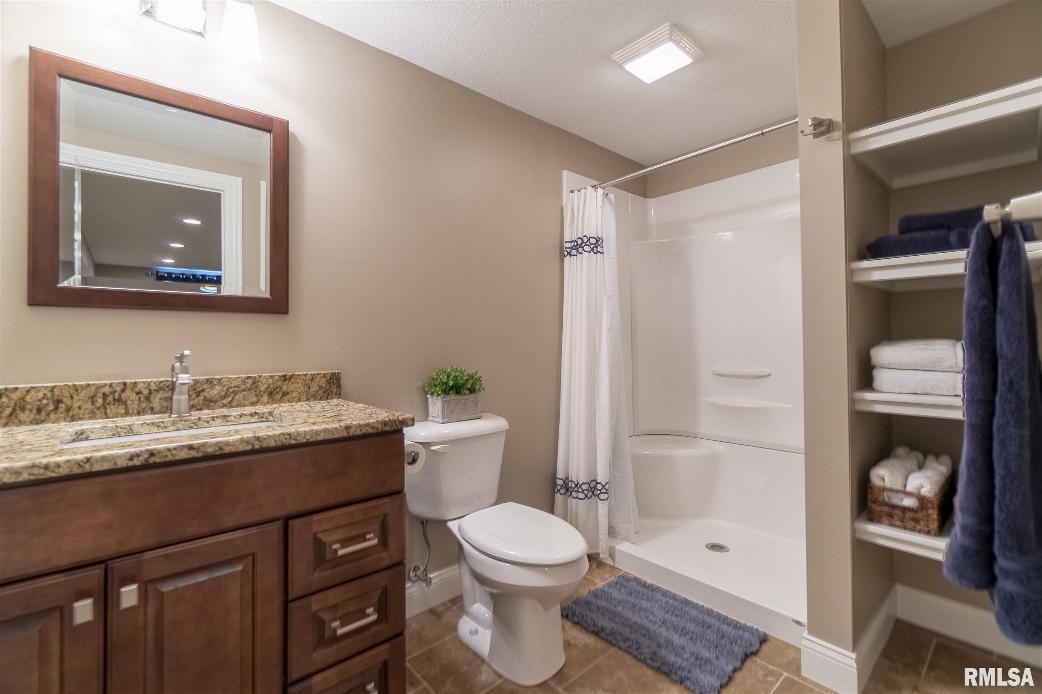 1640 Kingsbury Road Washington, IL 61571 - Photo 40 of 50 Gallery Image 40