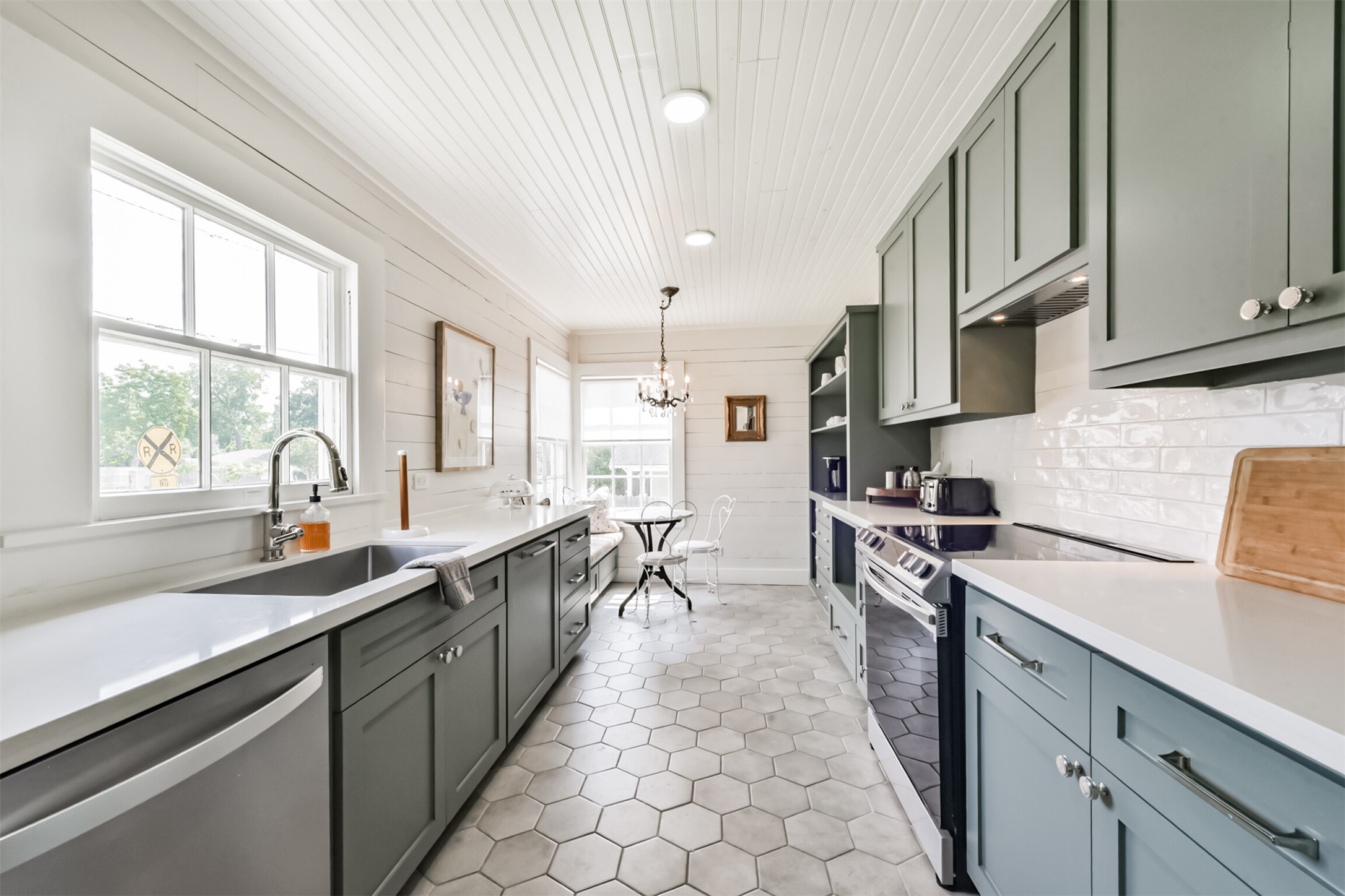 612 South Day Street Brenham, TX 77833 - Photo 20 of 44