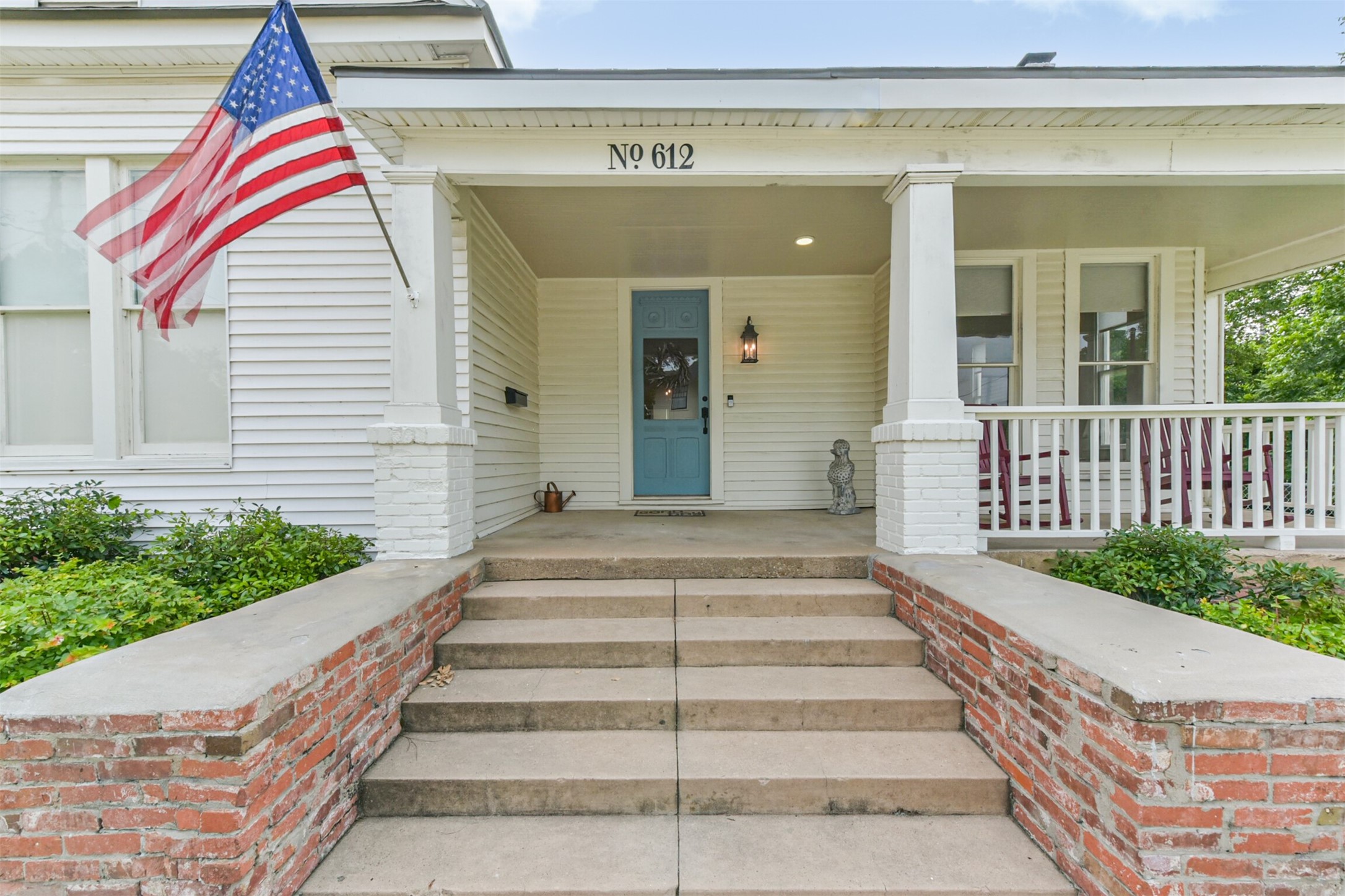 612 South Day Street Brenham, TX 77833 - Photo 2 of 44