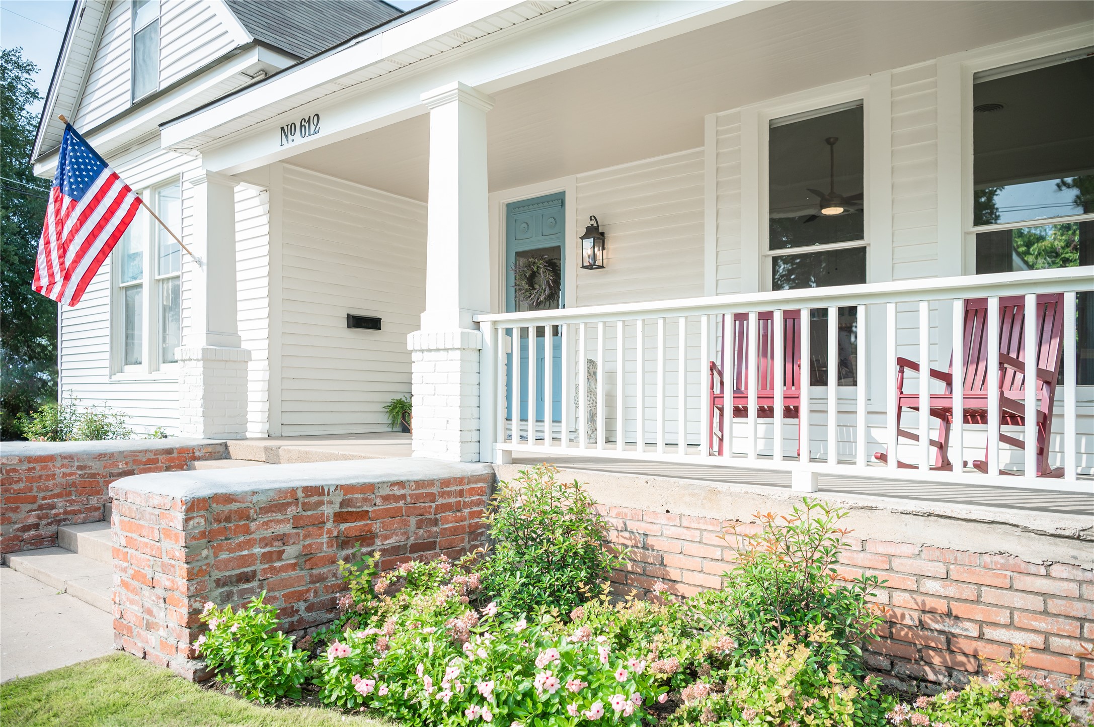 612 South Day Street Brenham, TX 77833 - Photo 3 of 44