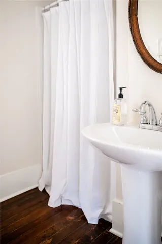 $444,000 | 612 South Day Street, Brenham, TX 77833