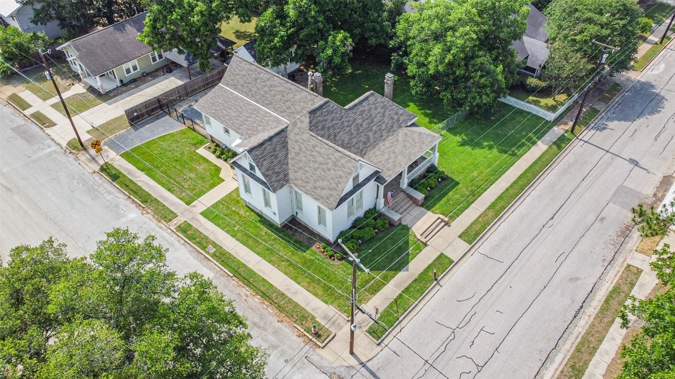 612 South Day Street Brenham, TX 77833 - Photo 43 of 44