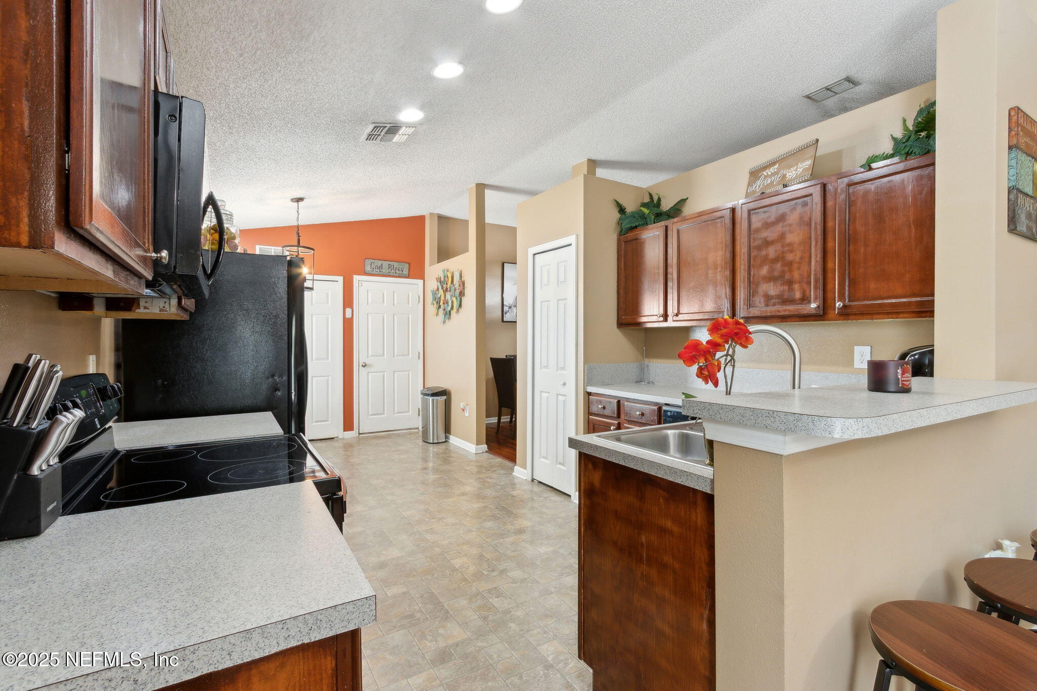 8740 Springtree Road Jacksonville, FL 32210 - Photo 20 of 44 22-web-or-mls-8740 Springtree Rd-22