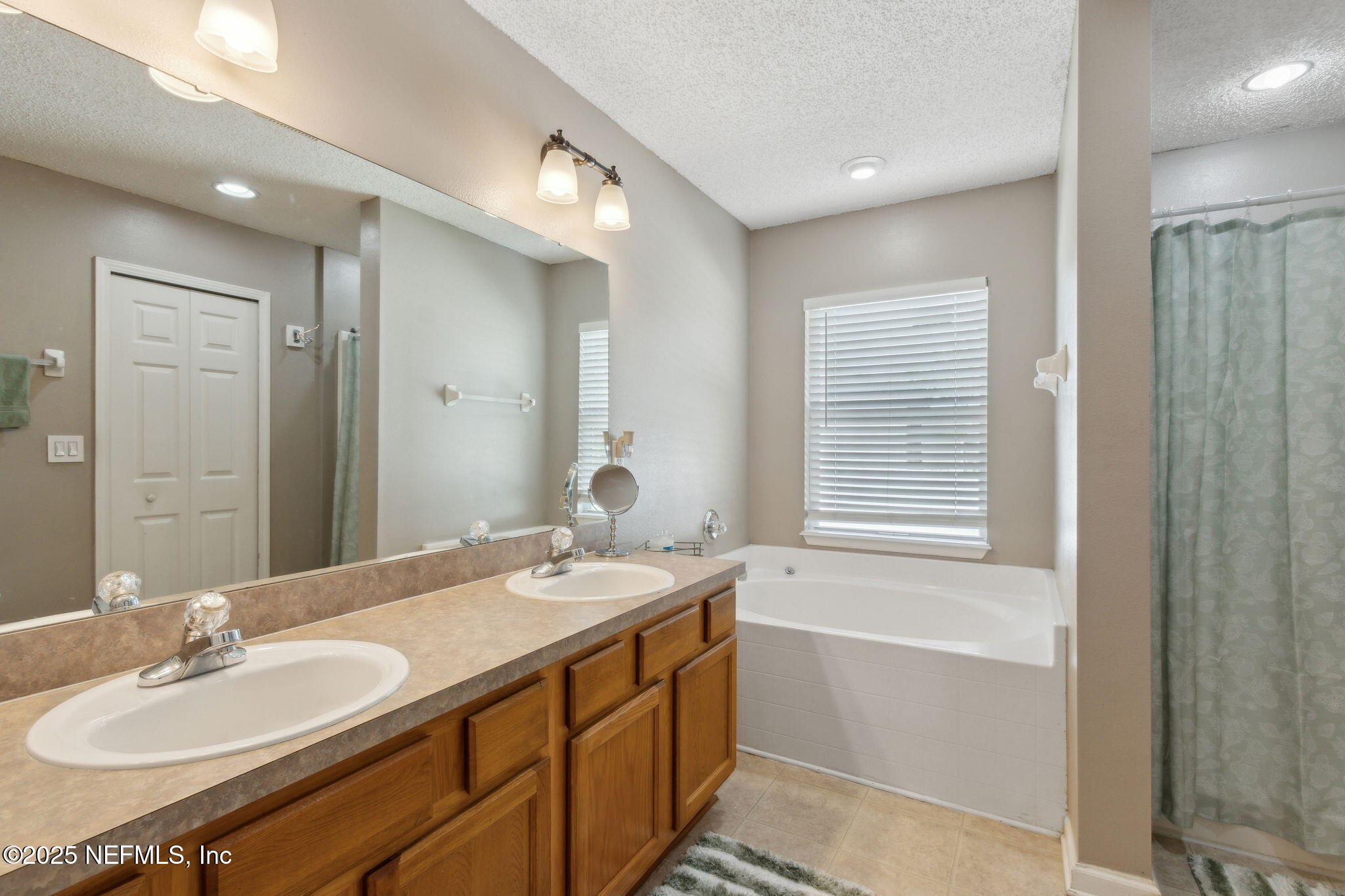 8740 Springtree Road Jacksonville, FL 32210 - Photo 31 of 44 33-web-or-mls-8740 Springtree Rd-33