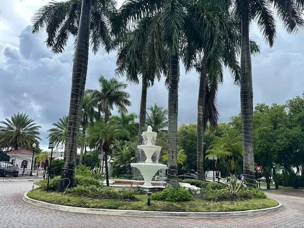 $2,425 | 401 Villa Circle, Boynton Beach, FL 33435