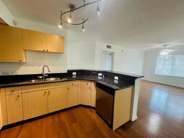 $2,425 | 401 Villa Circle, Boynton Beach, FL 33435