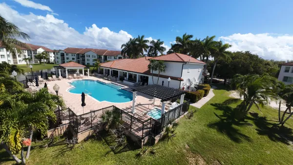 $2,425 | 401 Villa Circle, Boynton Beach, FL 33435