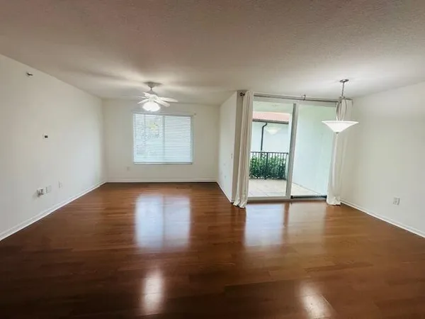 $2,425 | 401 Villa Circle, Boynton Beach, FL 33435