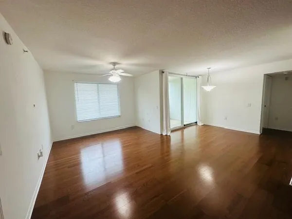 $2,425 | 401 Villa Circle, Boynton Beach, FL 33435