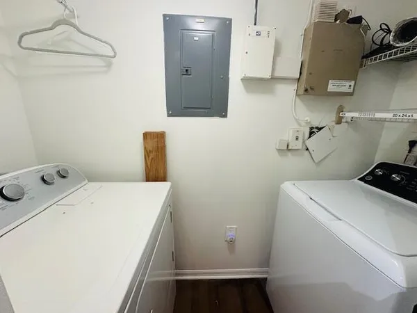 $2,425 | 401 Villa Circle, Boynton Beach, FL 33435