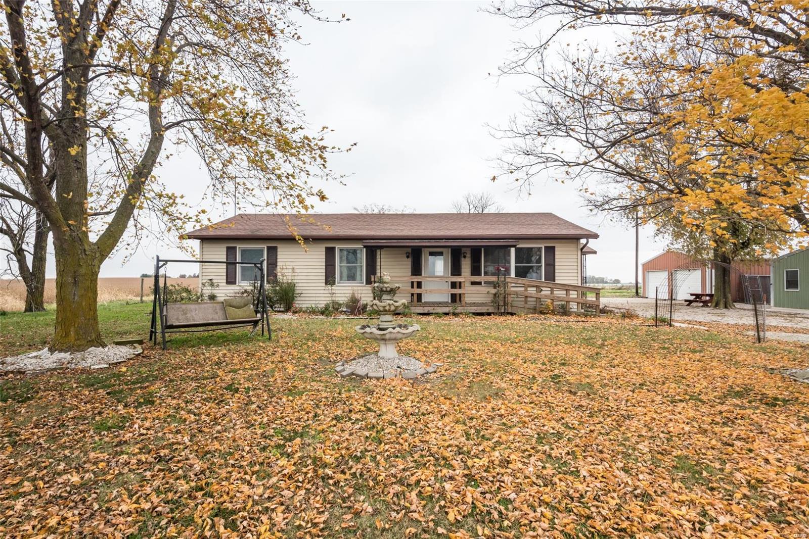 15523 South Grand Road Nashville, IL 62263 - Photo 1 of 33 Gallery Image 1