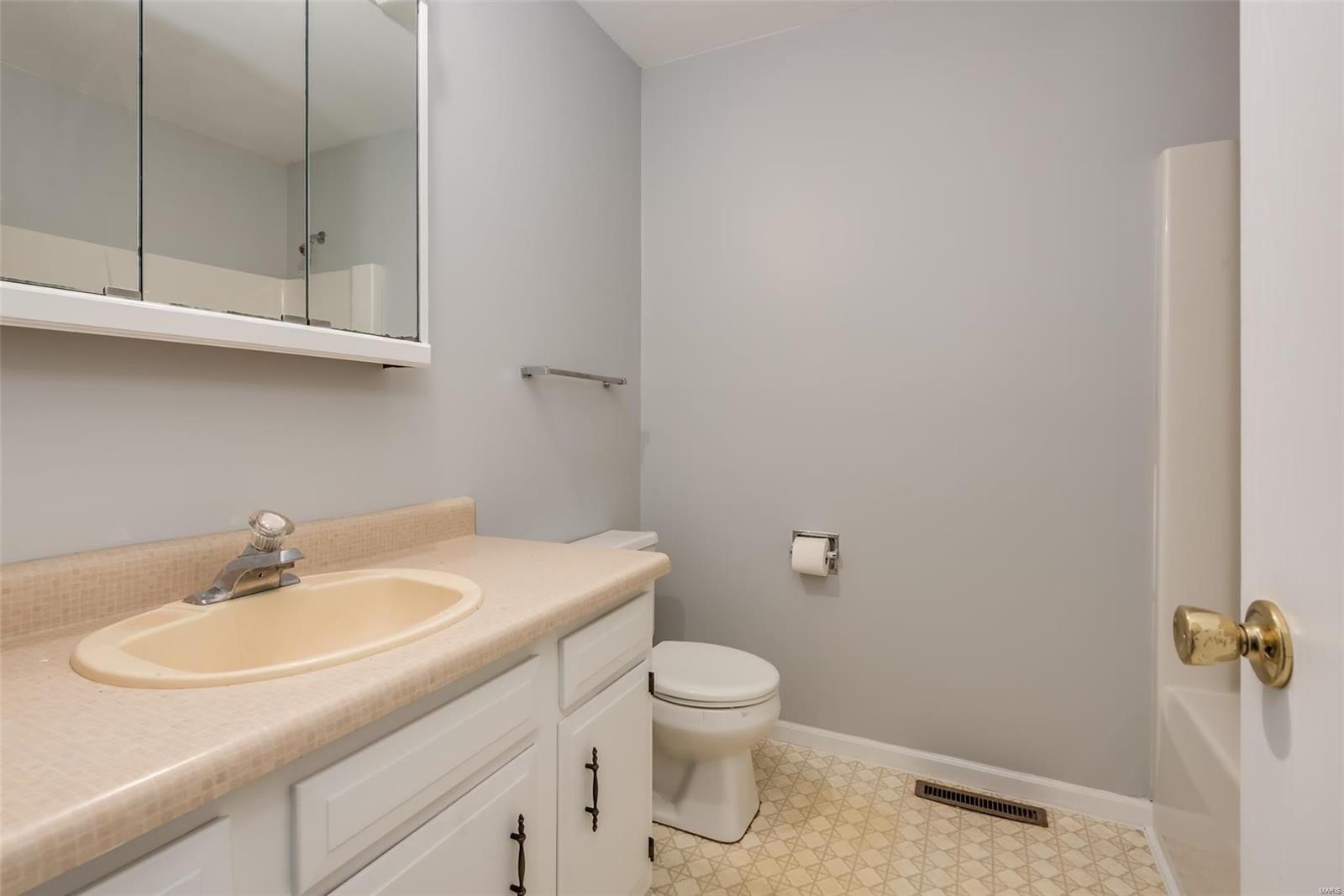 15523 South Grand Road Nashville, IL 62263 - Photo 13 of 33 Gallery Image 13